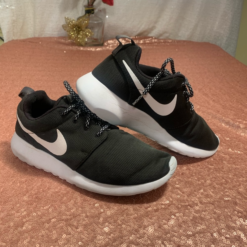 Nike size 8 men